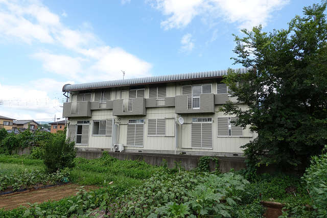 伊豆の国市田京にあるアパート2DKの建物外観